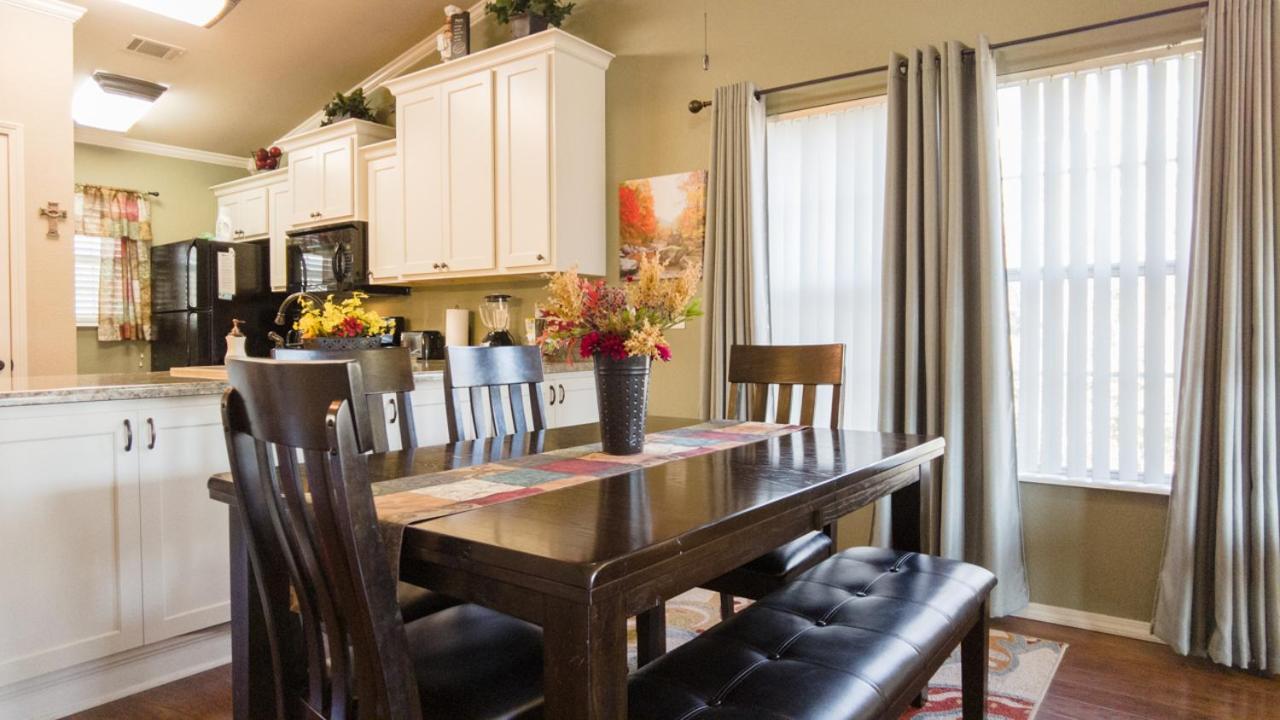 2Br Walk-In - Central Location - Free Tickets Included - Fc41-17 Бренсън Екстериор снимка