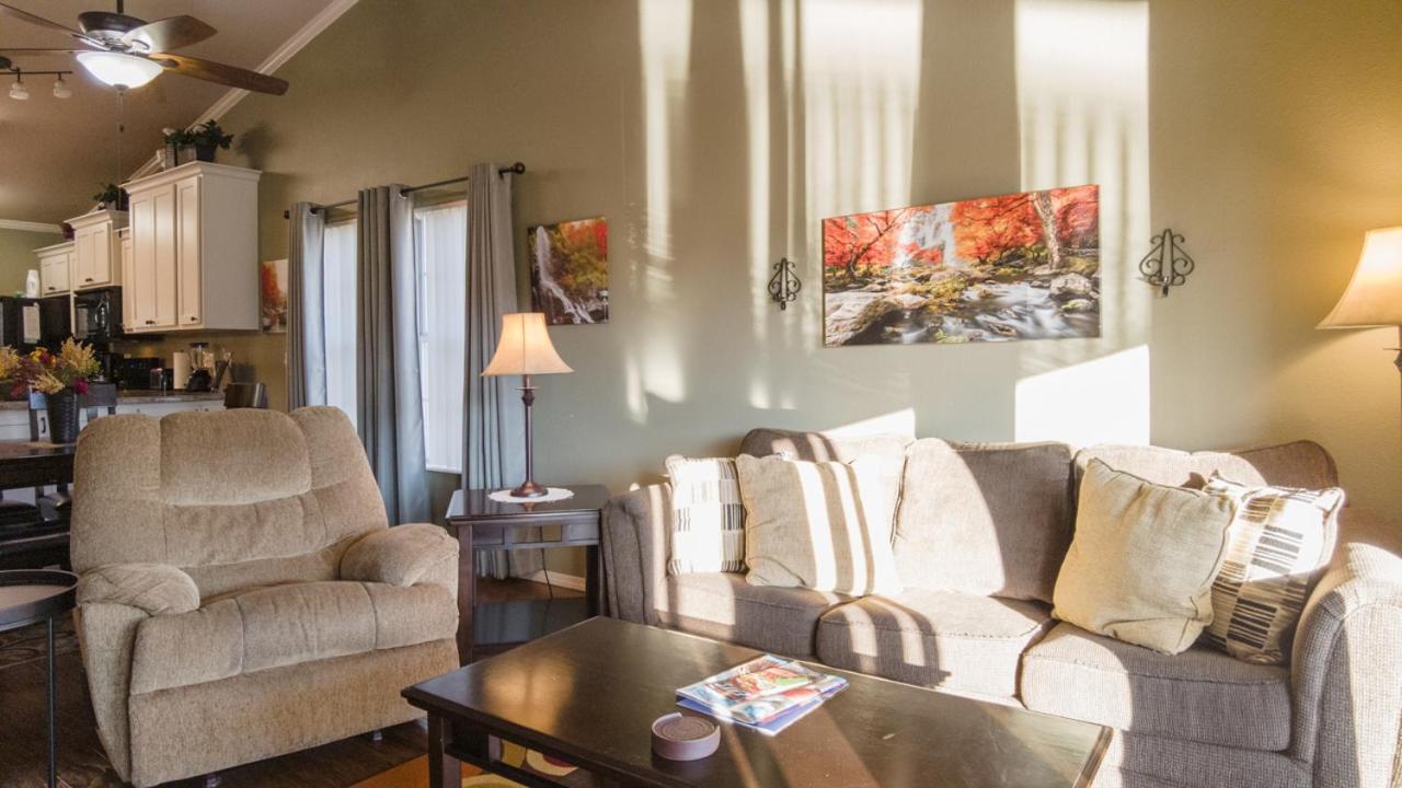 2Br Walk-In - Central Location - Free Tickets Included - Fc41-17 Бренсън Екстериор снимка